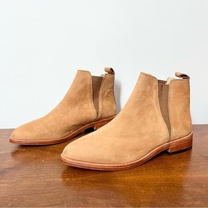 Like New Nisolo Chelsea boots in Sand